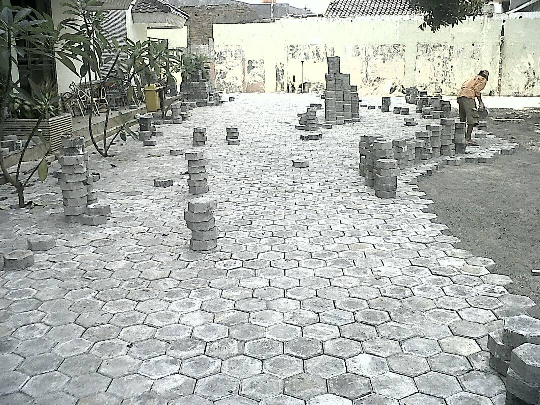 pengaspalan aspal hotmix murah semarang Pemasangan paving block halaman parkir di Semarang Barat