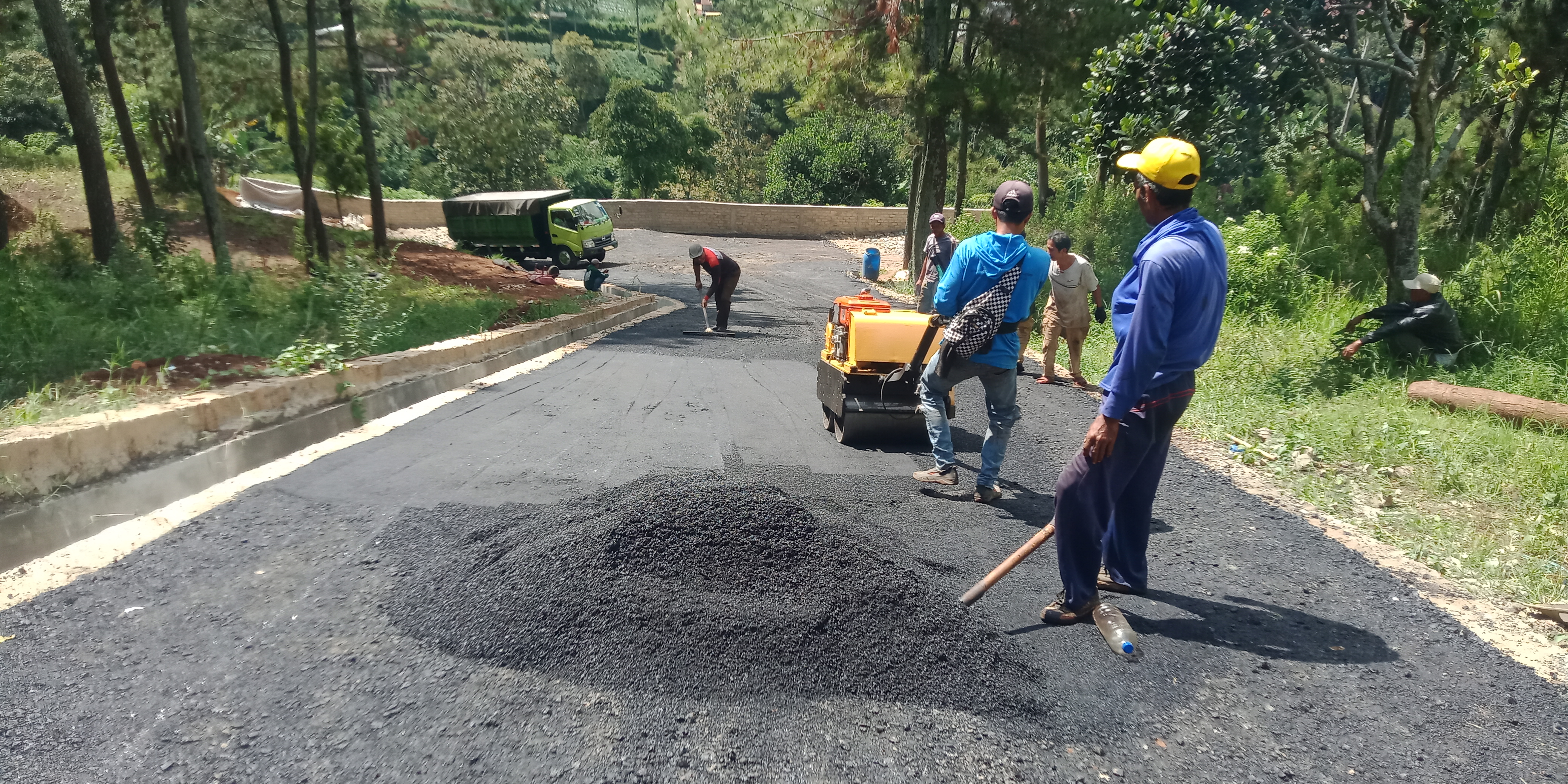 pengaspalan aspal hotmix murah semarang Pengaspalan murah jalan perumahan Banyumanik