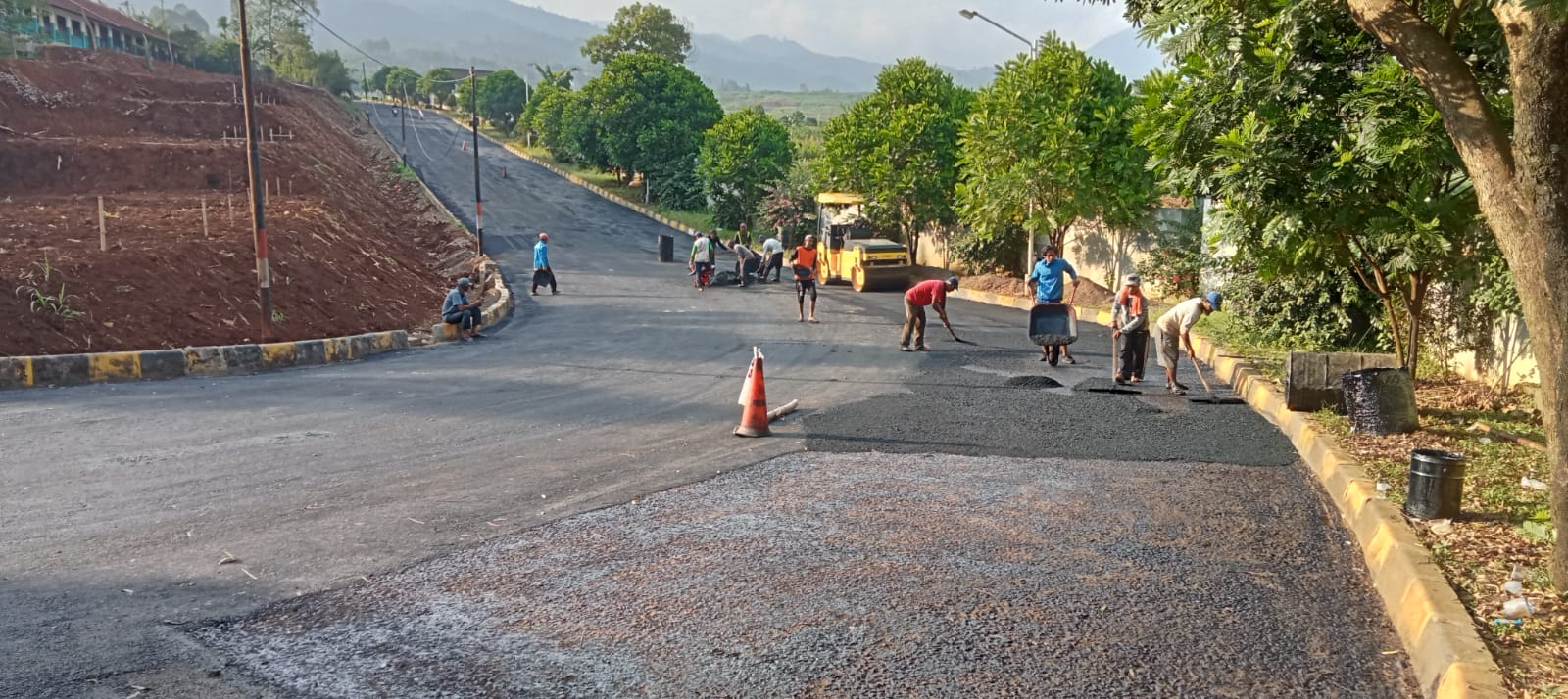 pengaspalan aspal hotmix murah semarang Pengaspalan murah jalan perumahan Semarang Tengah